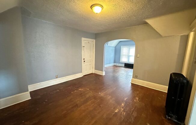 1 bed, 1 bath, $750, Unit Apt #3