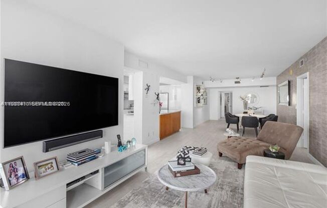 3 beds, 2 baths, 1,792 sqft, $7,500, Unit 335 S Biscayne # 2309