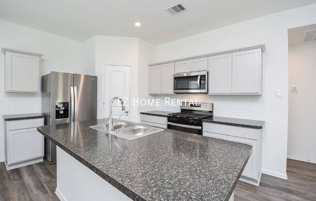 5735 SYCAMORE GLN DR