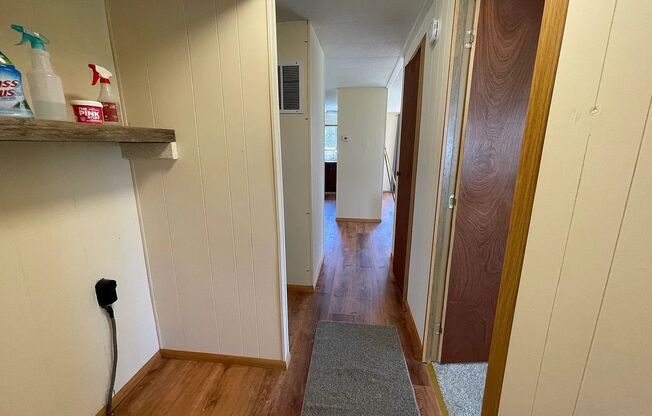 2 beds, 1 bath, $1,500