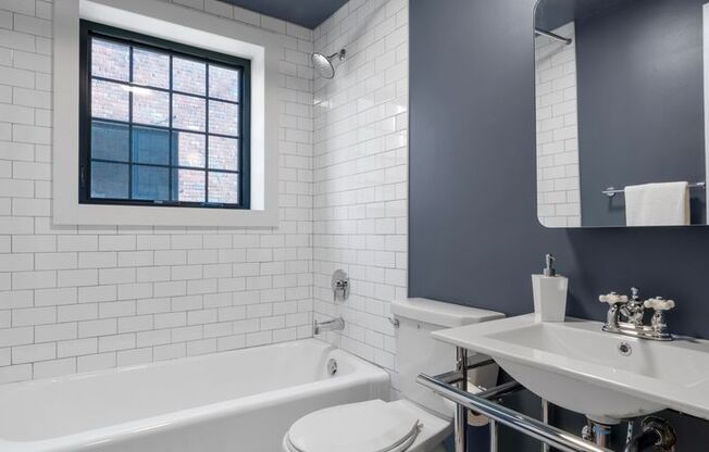 1 bed, 1 bath, 650 sqft, $1,395, Unit 202