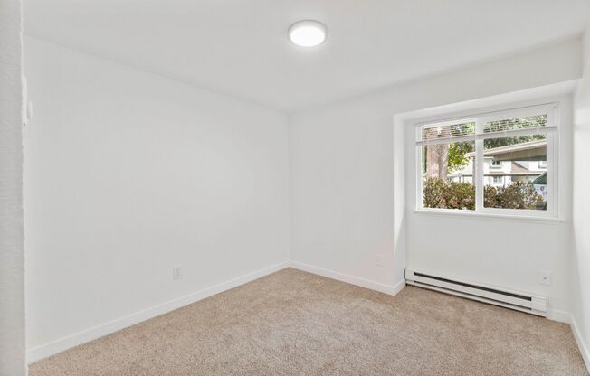 3 beds, 1 bath, 1,200 sqft, $2,095, Unit 103 A