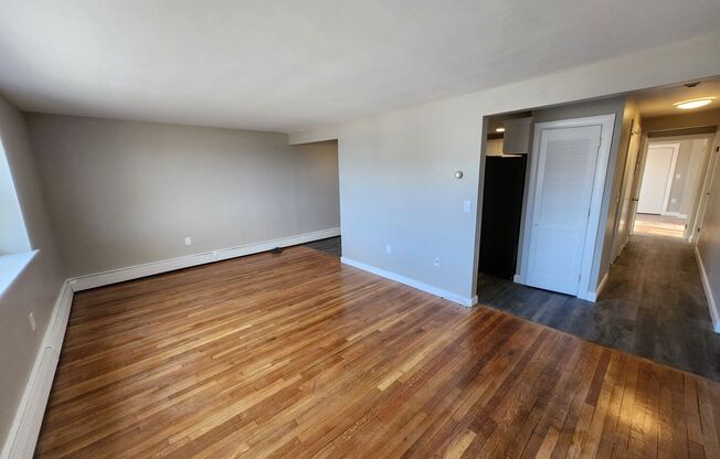 Renovated First Floor 1 Bd 1 Bath with OceanViews on Revere Beach Heat/Hot Water Included