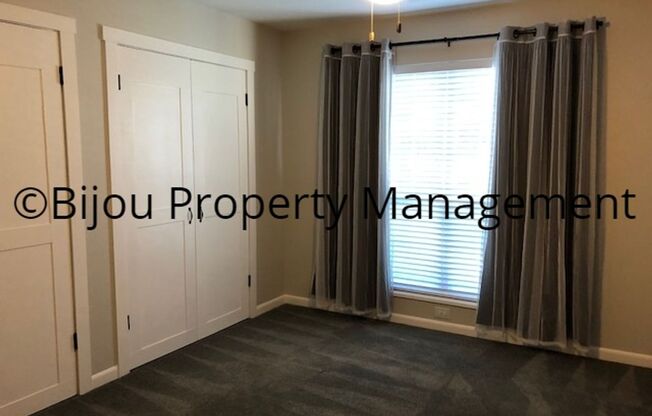 2 beds, 1 bath, $1,275