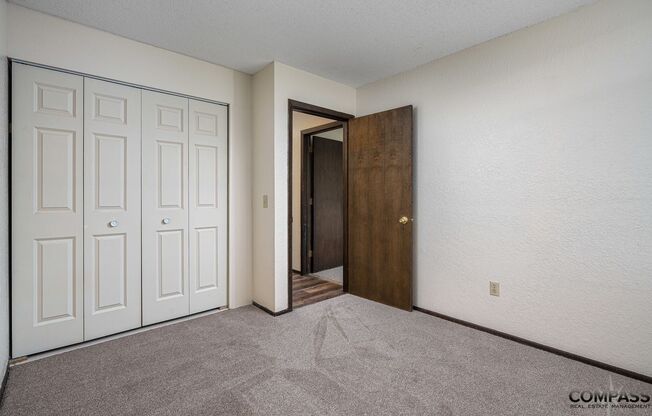 3 beds, 2 baths, 1,209 sqft, $1,295, Unit 2215-315