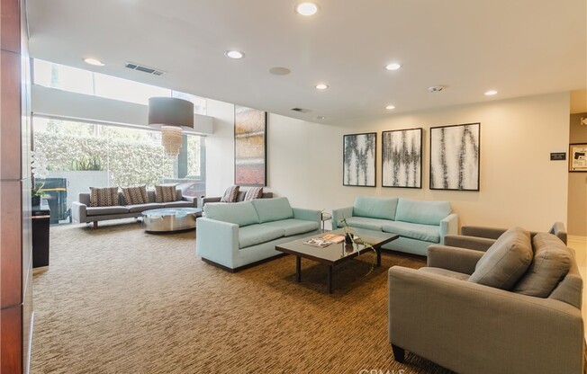 1 bed, 2 baths, 912 sqft, $3,600, Unit 1008