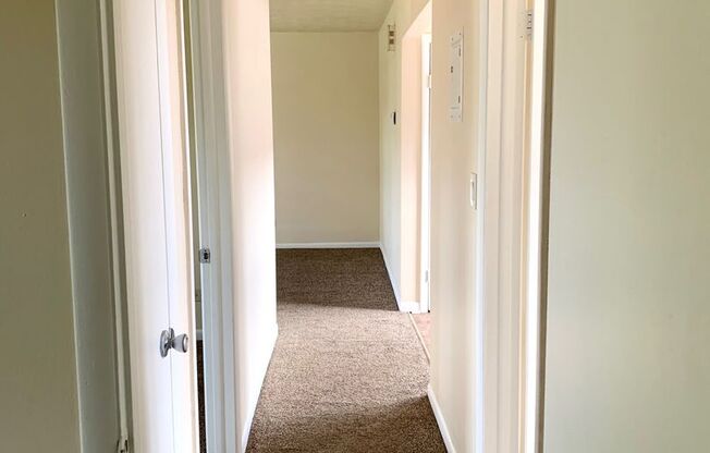 2 beds, 1 bath, $1,525, Unit 440-12