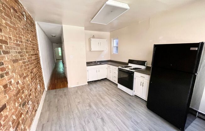 1 bed, 1 bath, $1,075