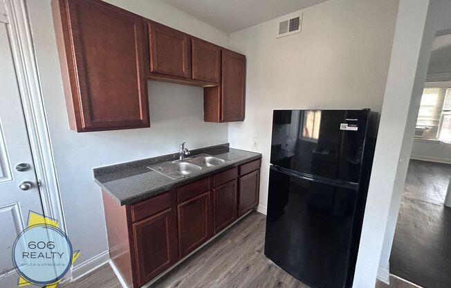 Charming Apartments in Rogers Park!