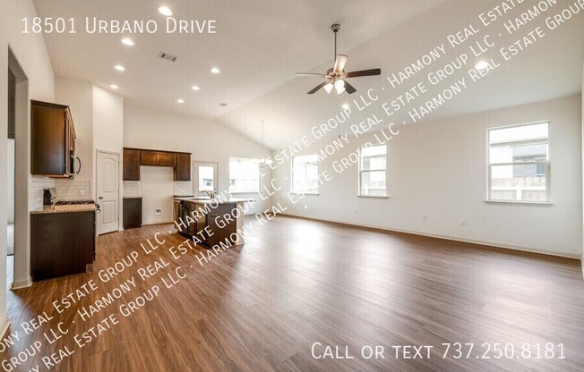 18501 URBANO DR