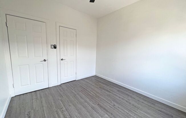 2 beds, 1 bath, $1,995, Unit F