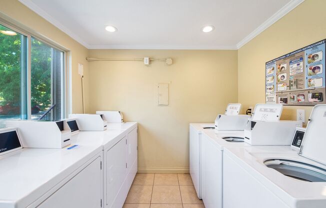 1 bed, 1 bath, 677 sqft, $1,400, Unit 117