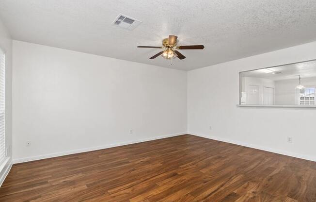 2136 SAINT LUCIA CALLE