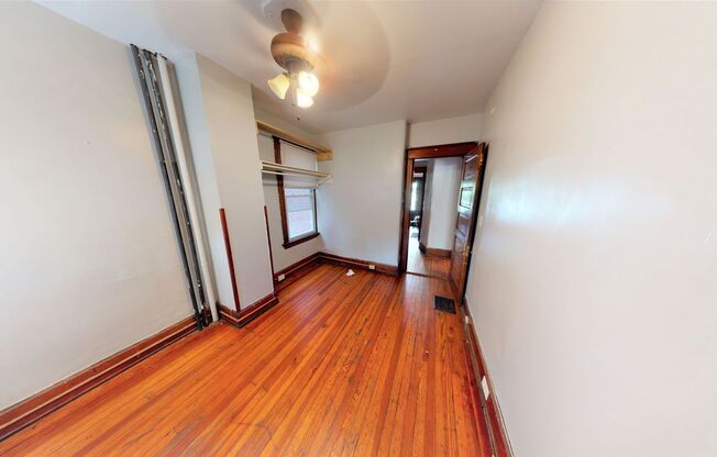 6 beds, 2 baths, $4,295, Unit 213A