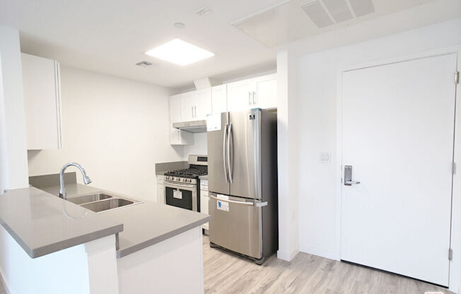 1 bed, 1 bath, 700 sqft, $2,500, Unit 202