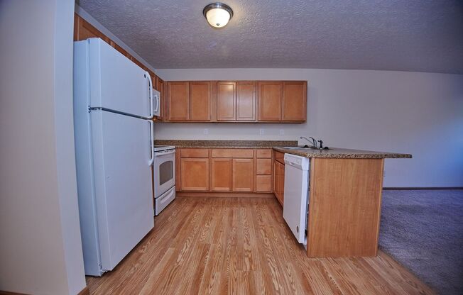 2 beds, 1.5 baths, 1,056 sqft, $1,235, Unit 58W