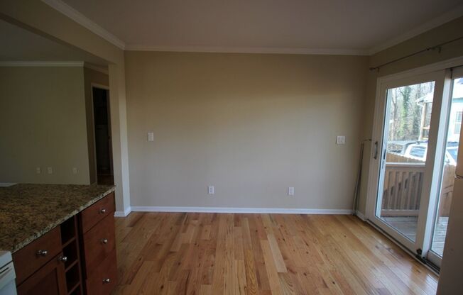 West AVL - Great apartment close to all the fun!