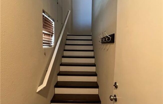 2 beds, 2 baths, $1,895, Unit 169