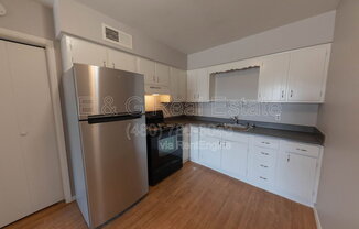563 N CHERRY