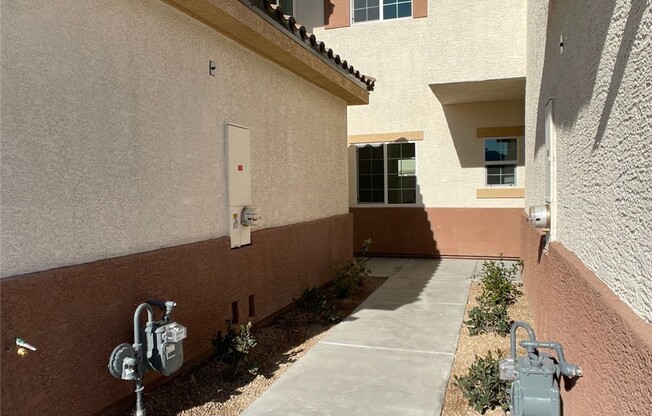 1418 PINK DAWN DR