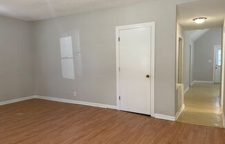 3 beds, 1 bath, $1,099