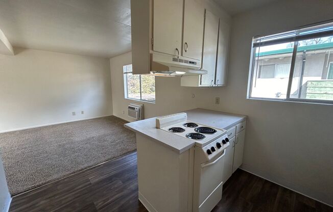 Studio, 1 bath, $1,195, Unit #25