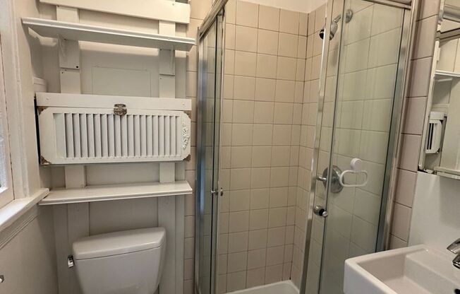 025 (550 Leavenworth)