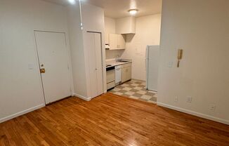 Studio, 1 bath, 320 sqft, $875, Unit 205