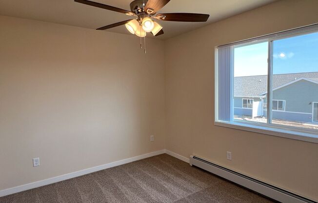 3 beds, 2 baths, 1,186 sqft, $1,540, Unit CH 1102-31