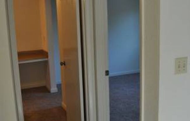 1 bed, 1 bath, 695 sqft, $1,950, Unit 425