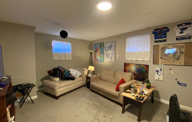 Remodeled 2 bed 1 bath Apt in Walking Distance to Sloan's Lake