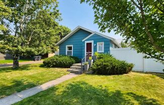 Adorable house close to University