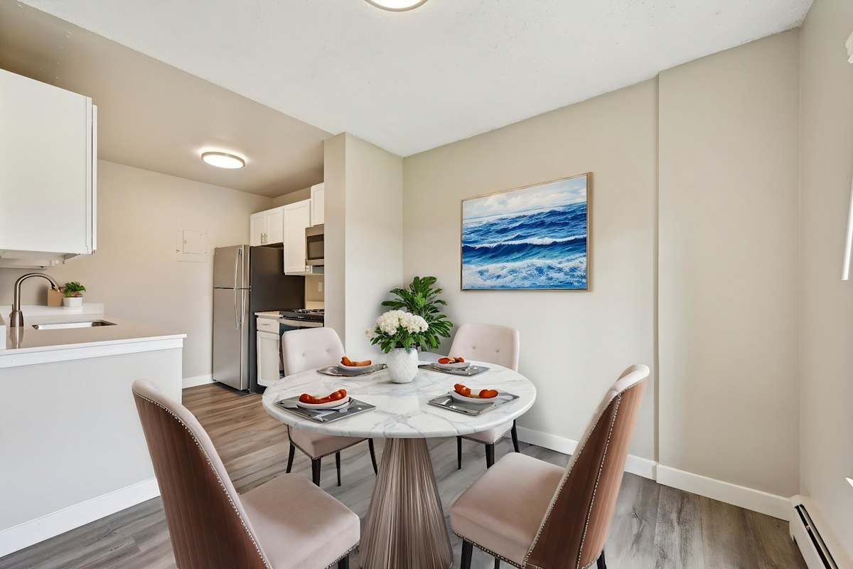 3300 Tamarac Apartments