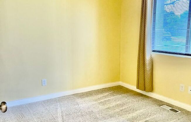 2 beds, 2 baths, 1,150 sqft, $1,600, Unit Tartan 3603