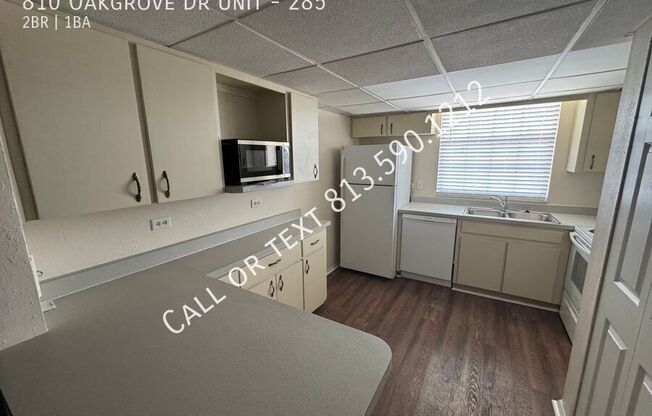 810 Oakgrove Dr