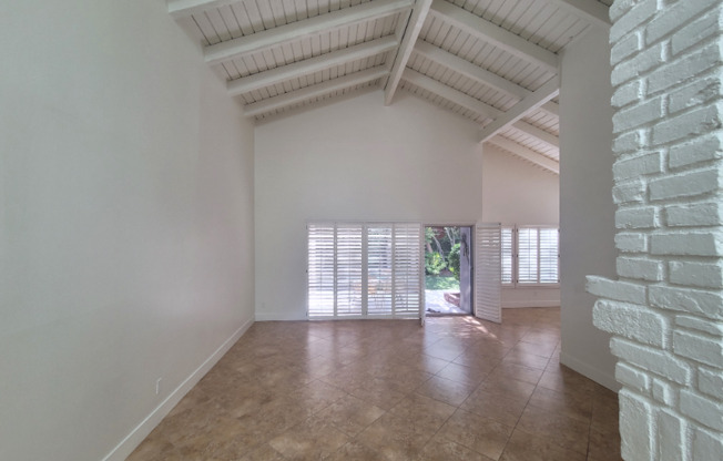 1081 TRIUNFO CYN RD
