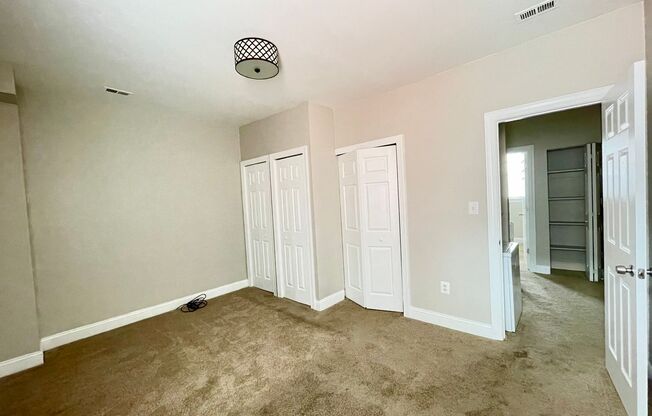 2 beds, 1 bath, 1,100 sqft, $1,750, Unit E2