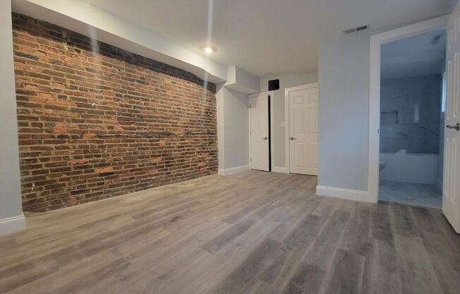 406 S. Durham St./2 Bedroom + Den, 2 Bathroom Townhouse in Upper Fells Point