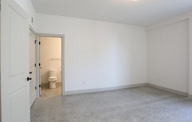 1 bed, 1.5 baths, 1,102 sqft, $2,095, Unit 410