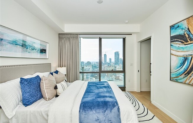 1 bed, 1 bath, 711 sqft, $3,200, Unit 2411