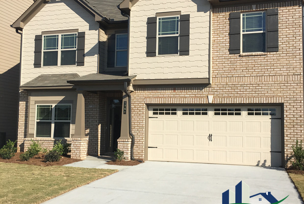 Spacious house in the LANIER cluster in Buford