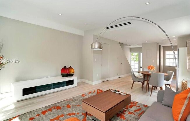 307 Majorca Ave # 307