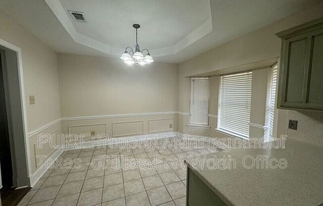 3 beds, 2 baths, 1,650 sqft, $2,100