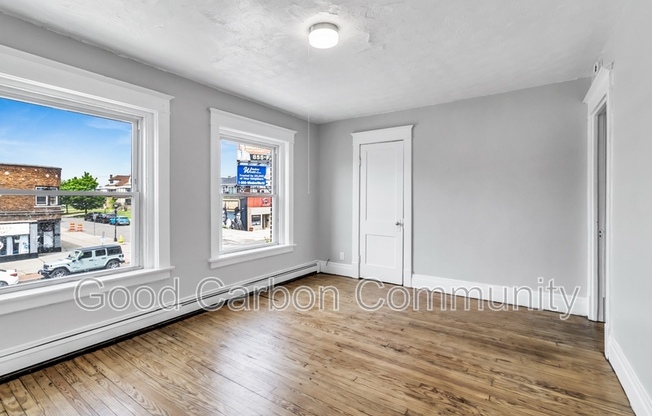1209 HERTEL AVE