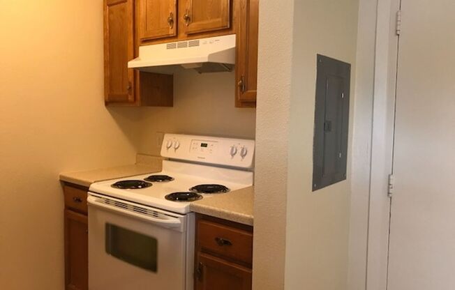 1 bed, 1 bath, 550 sqft, $895, Unit 3715-203