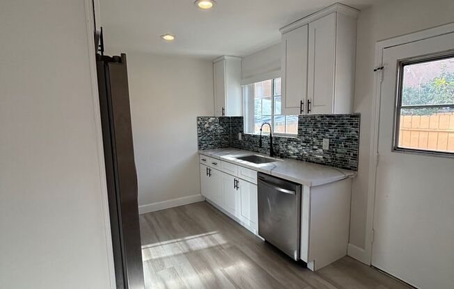 Park View Apartments in The Heart of San Diego!