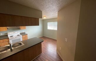 2 beds, 1 bath, 830 sqft, $1,300, Unit 1