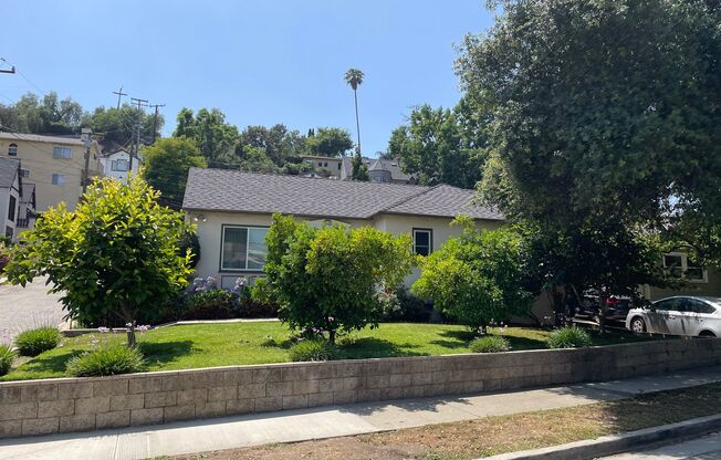 Charming 3-Bedroom Home with Gardener Service in South Pasadena!