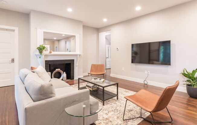 4 beds, 2 baths, $5,900, Unit 1