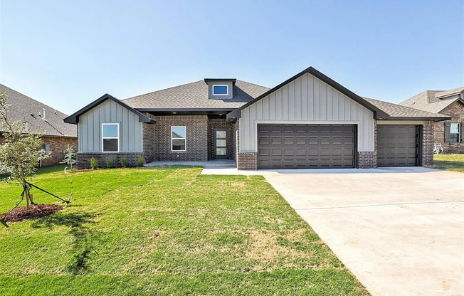 Stunning Brand-New 4-Bedroom Home in Mustang, OK